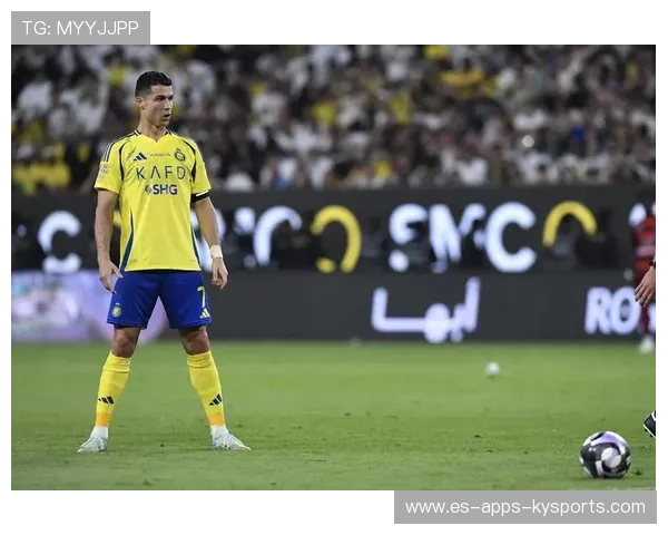 利雅得新月官宣签下18岁前锋梅特,转会费高达3000万欧元 利雅得新月官宣签下18岁前锋梅特,转会费高达3000万欧元